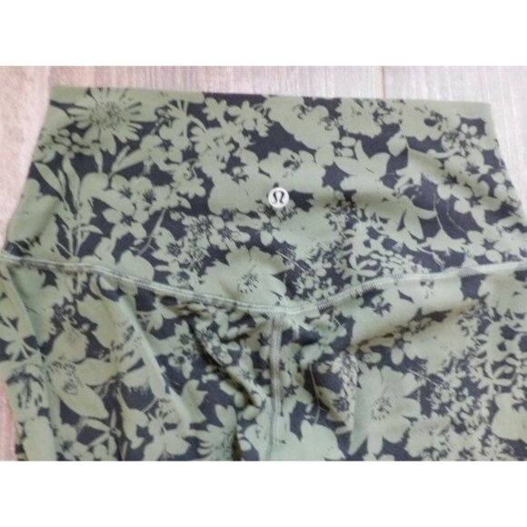 Lululemon Align Crop 21" Efflorescent Barracks Green Black size 6 - Picture 5 of 5